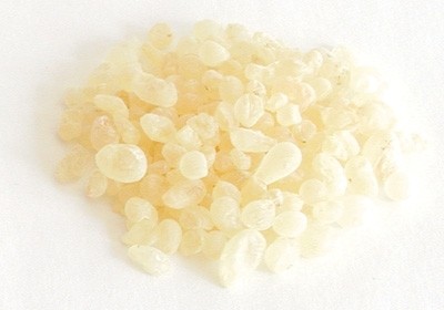 Mastic Pure in tears